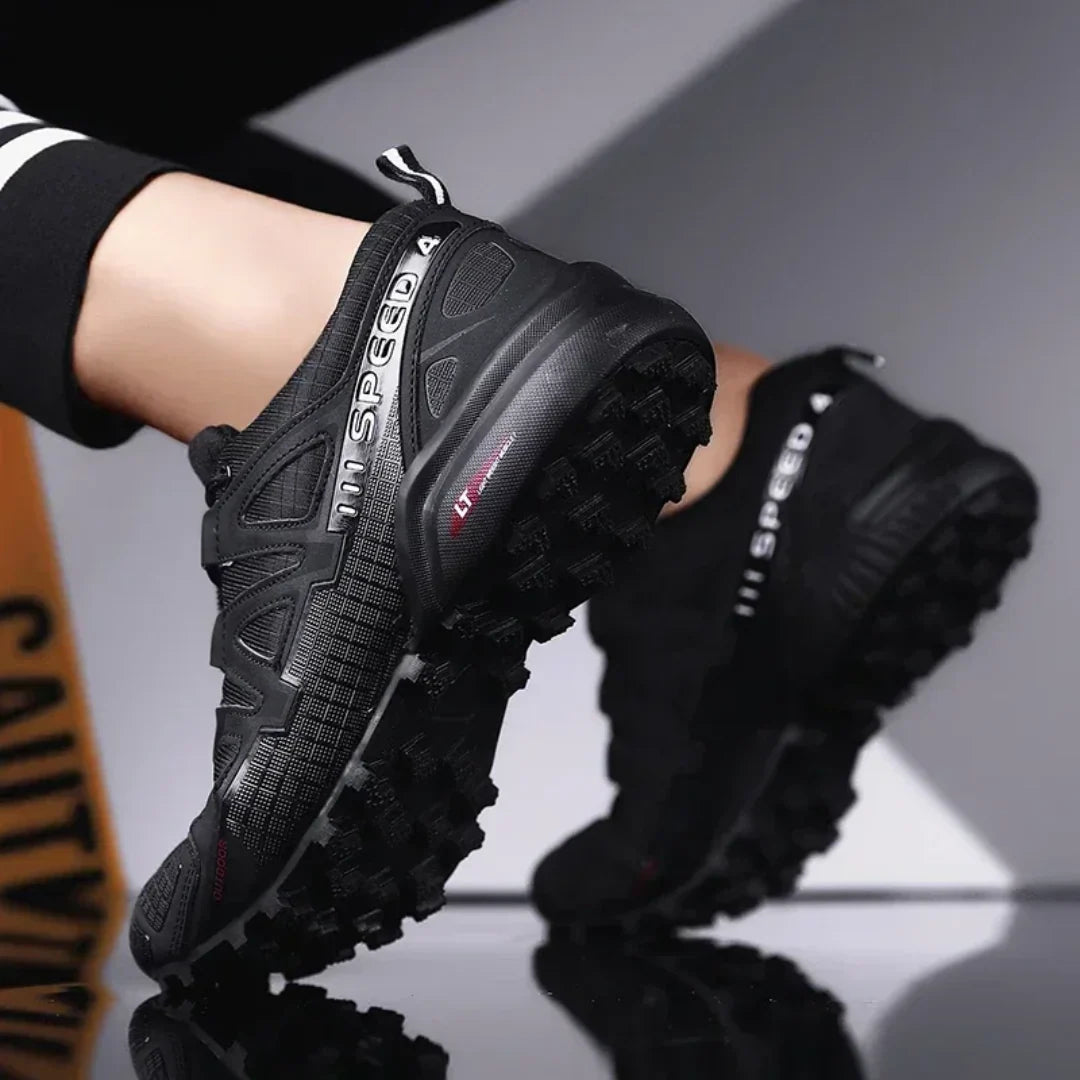 SpeedCross™ IV | Agarre, Estabilidad y Comodidad Sin Límites