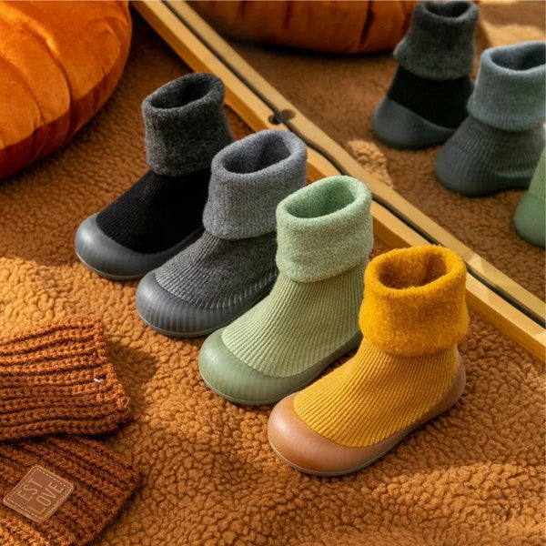 Calor y Seguridad – Calcetines-Zapato Antideslizantes para Bebés