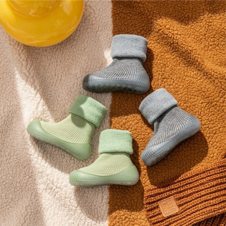 Calor y Seguridad – Calcetines-Zapato Antideslizantes para Bebés