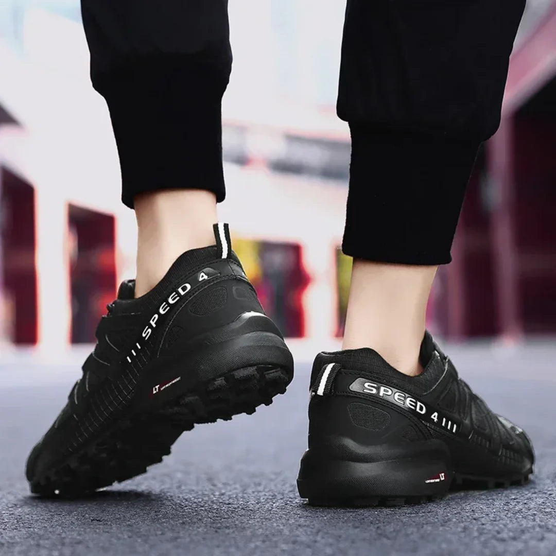 SpeedCross™ IV | Agarre, Estabilidad y Comodidad Sin Límites