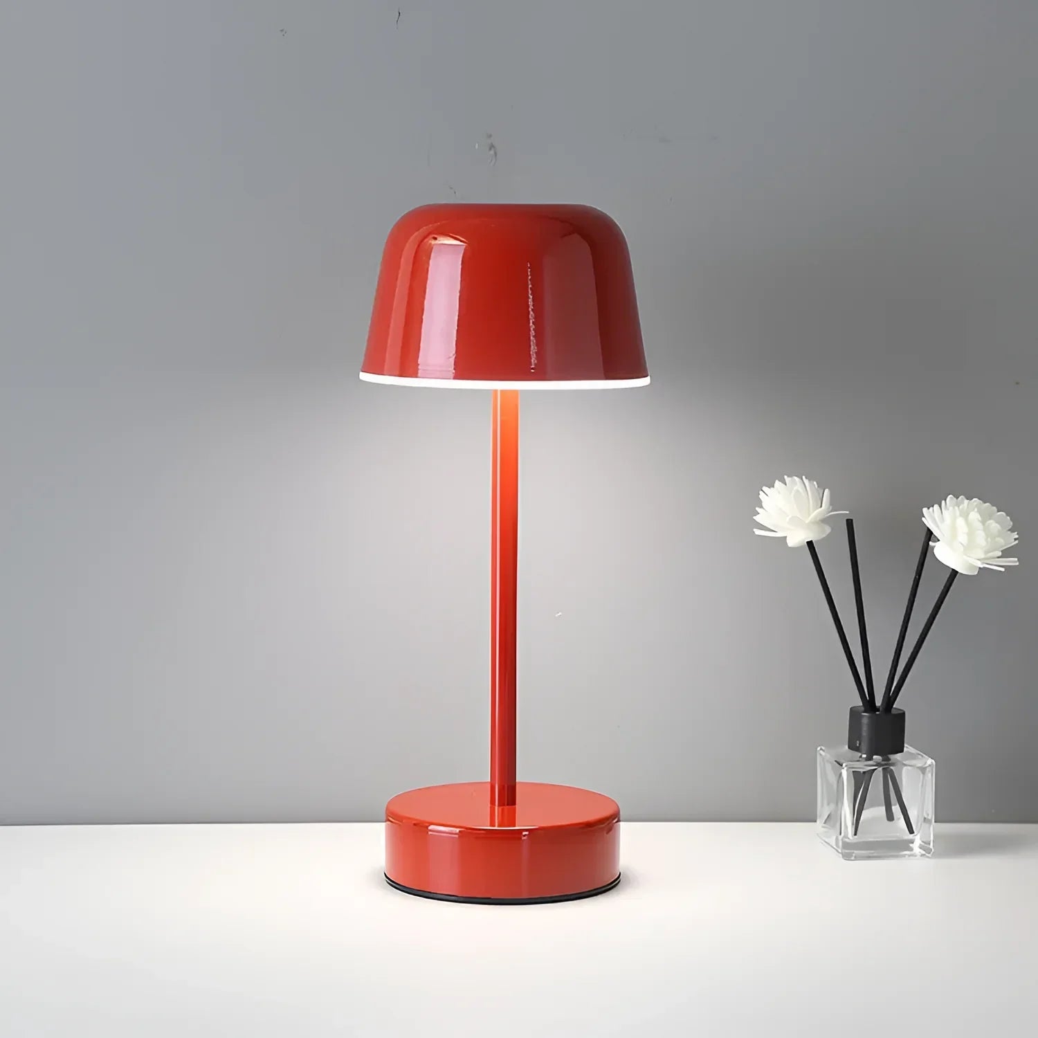 Colorida lámpara LED de sobremesa de diseño retro, sin cable, USB