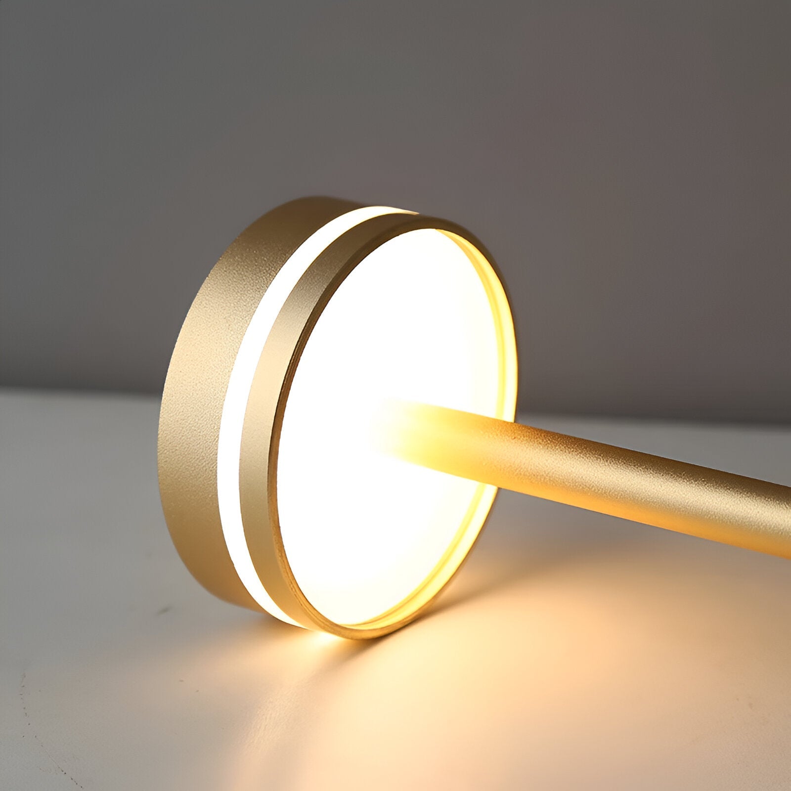 Mantle Touch - Lámpara de escritorio portátil y recargable - Luz regulable