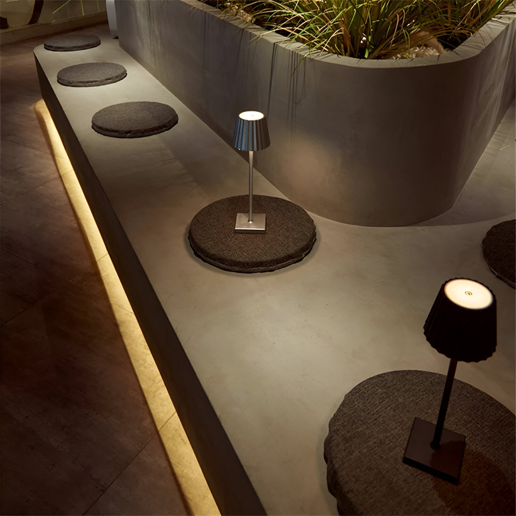 LuminaTouch - Lámpara de escritorio LED inalámbrica, impermeable, recargable y controlable