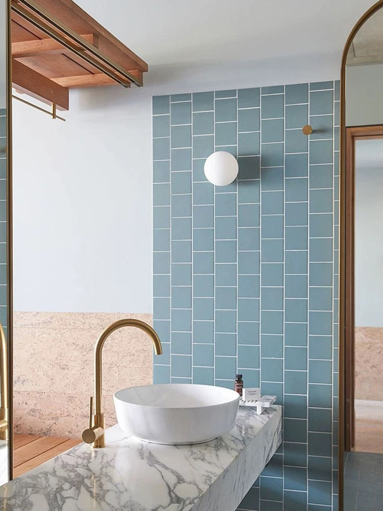 Aplique de Pared LED en Vidrio Mate Minimalista