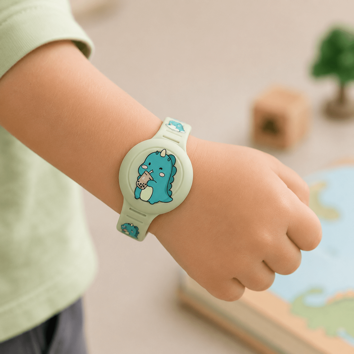 Pulsera GPS para niños con correa ajustable y localización en tiempo real — Verde