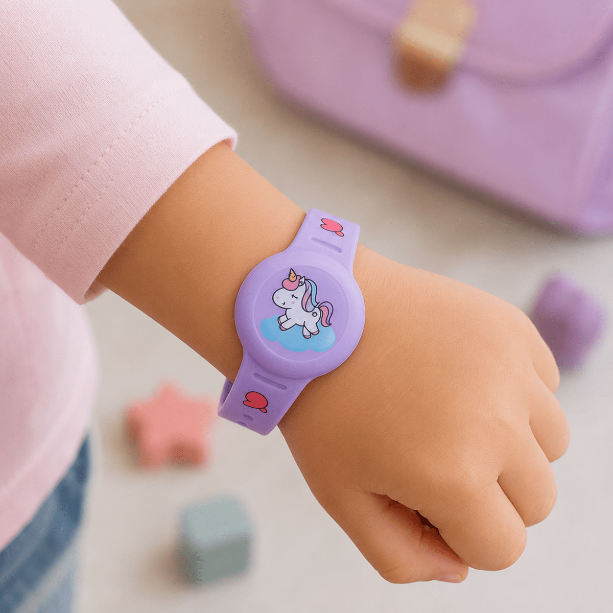 Pulsera GPS para niños con correa ajustable y localización en tiempo real — Morado