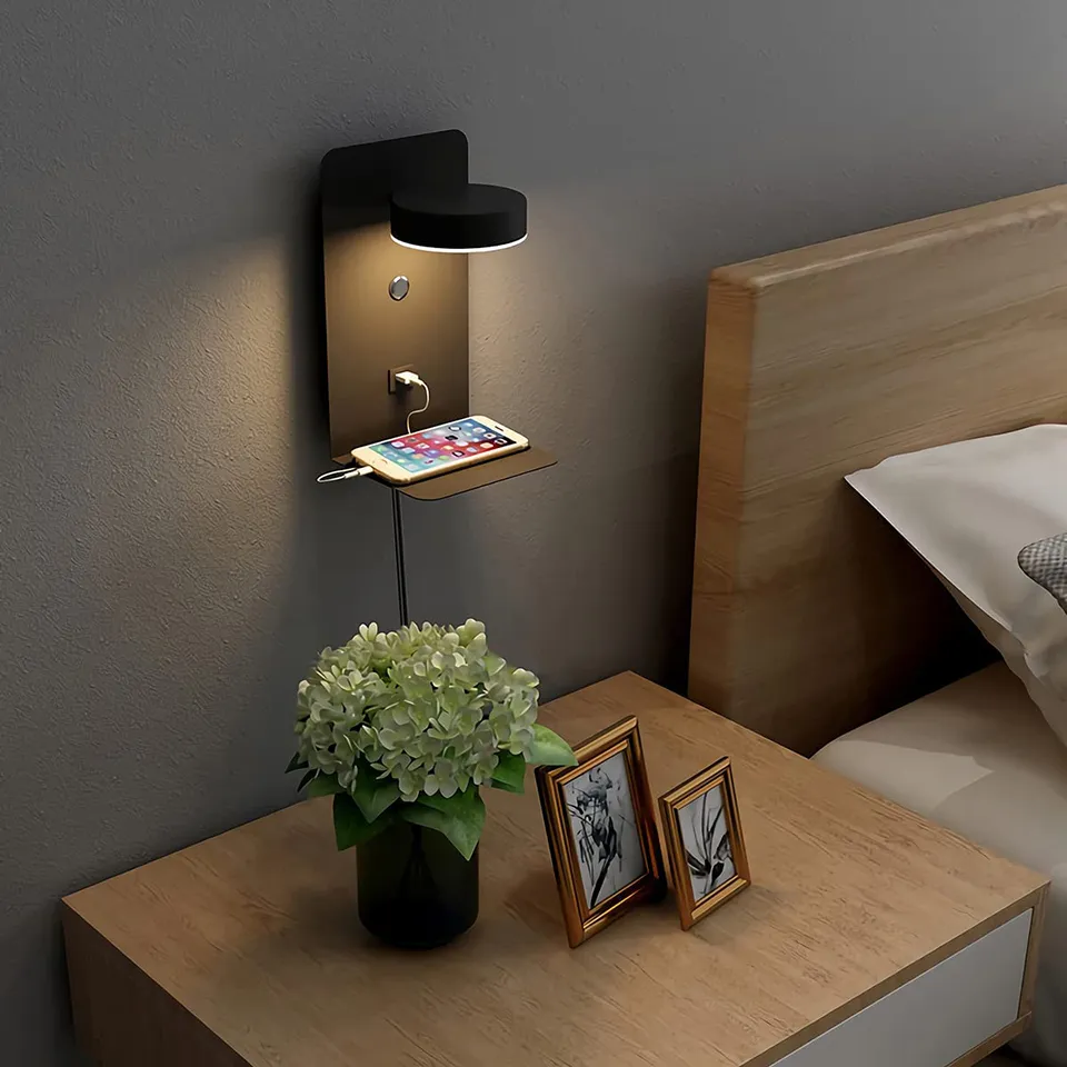EasyHome | Lámpara de dormitorio LED regulable y cargador de teléfono en uno
