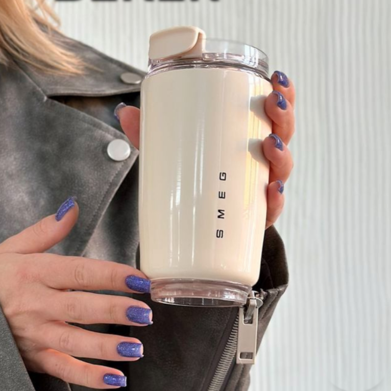 LuxeTherm – Taza Térmica Elegante de Acero Inoxidable 500 ml