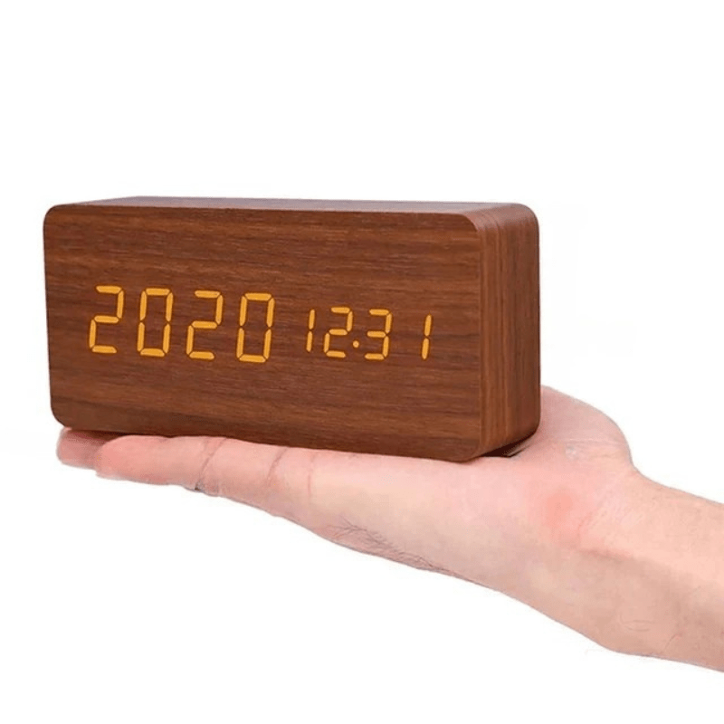 Reloj Despertador LED de Madera con Control por Voz – 8×15×9 cm – Display Digital — Marrón barra