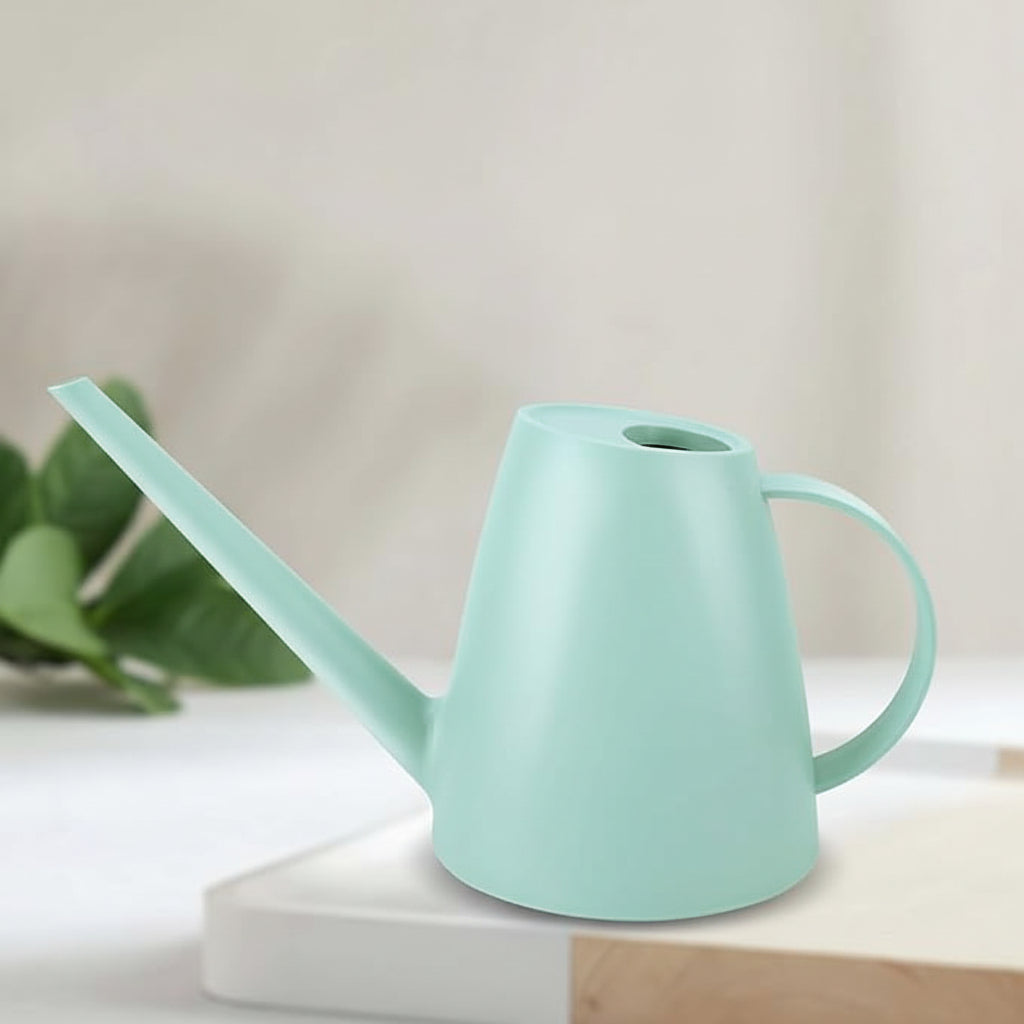 Regadera de plástico con pico largo para uso en interiores y exteriores