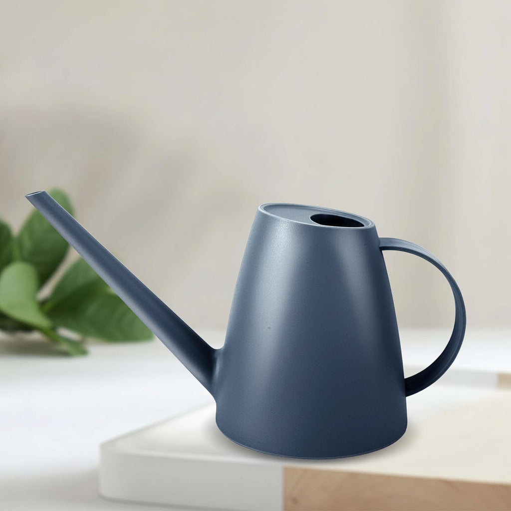 Regadera de plástico con pico largo para uso en interiores y exteriores