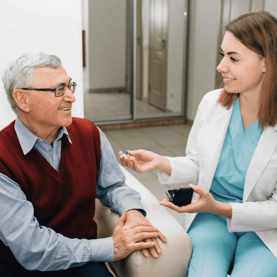 Amplificador Auditivo Recargable y Discreto - HearClear Pro