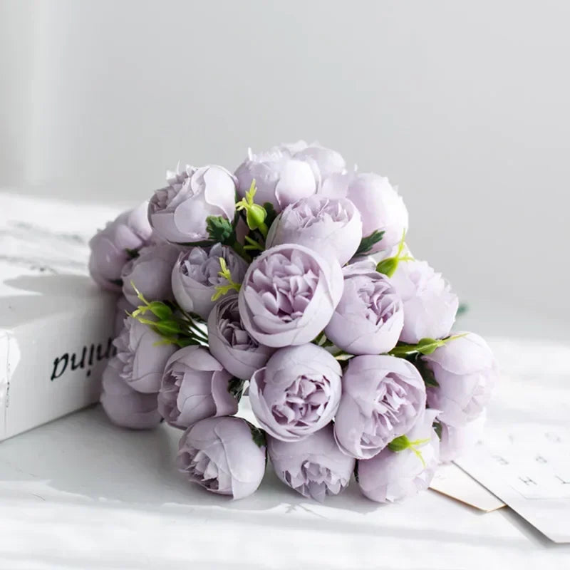 27 flores de peonía de seda realistas en tonos suaves y románticos