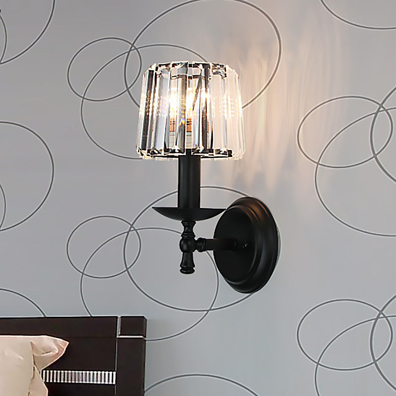 Aplique de pared moderno con cristal transparente y brazo curvo negro