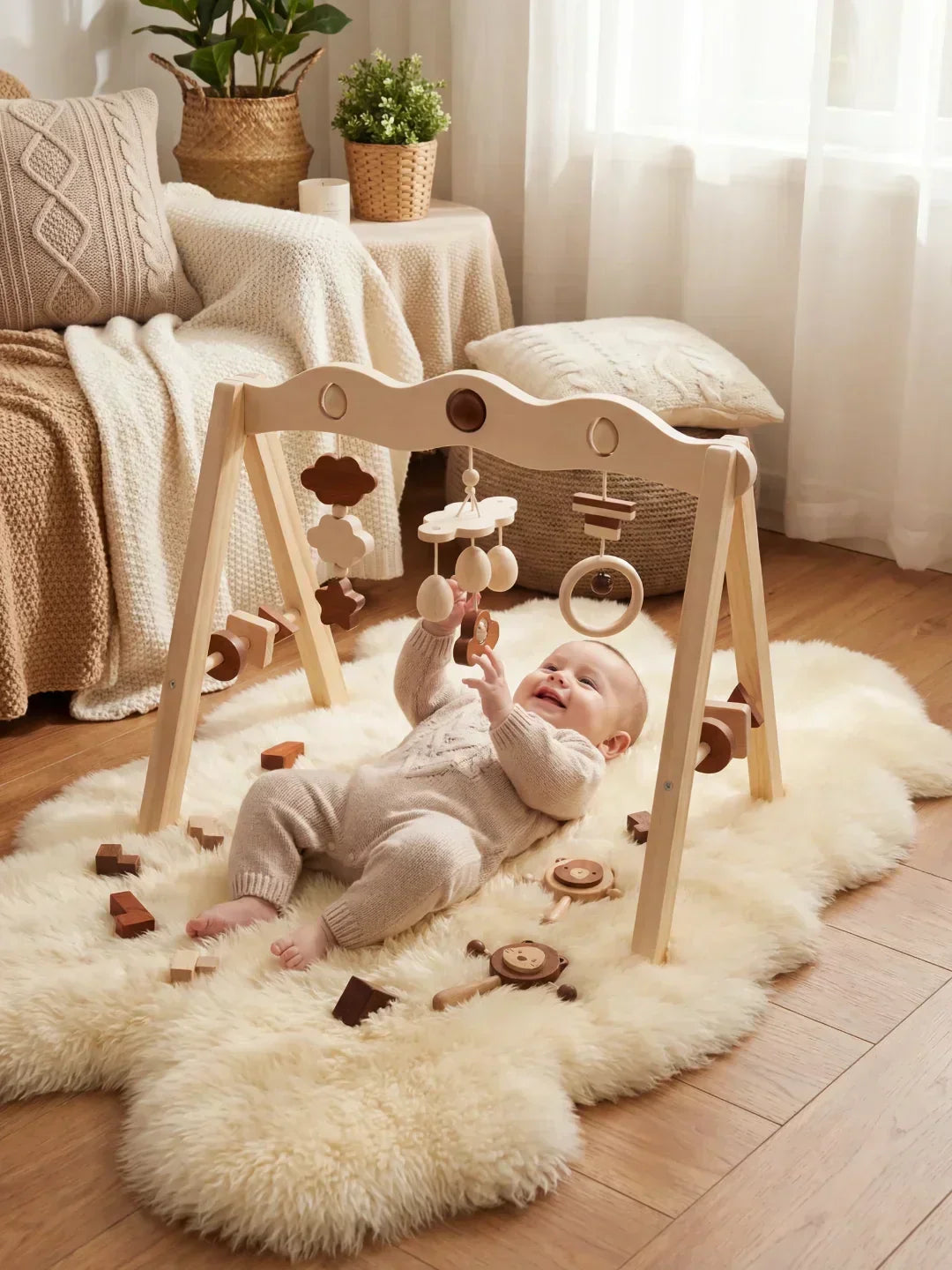 Arco de actividades de madera natural – Gimnasio sensorial para bebés y niños pequeños
