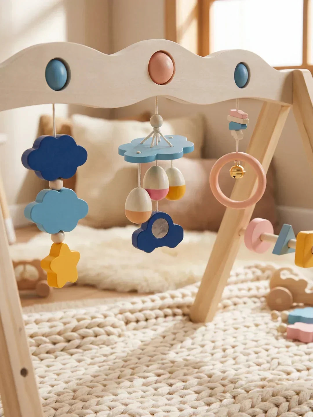Arco de actividades de madera natural – Gimnasio sensorial para bebés y niños pequeños