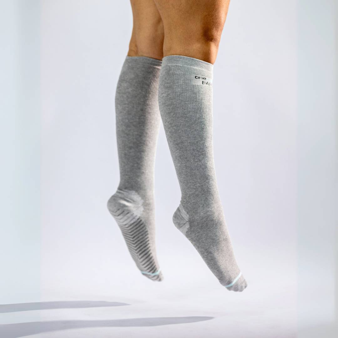 Calcetines de compresión de bambú para comodidad y soporte de piernas todo el día