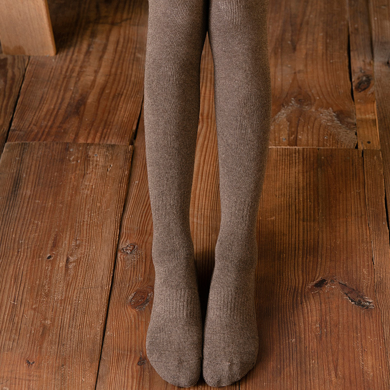 Calcetines de lana por encima de la rodilla