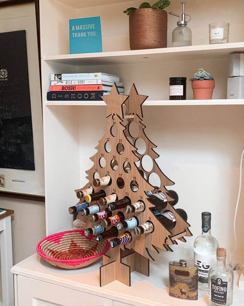Calendario de adviento de Navidad de madera para cervezas y vinos