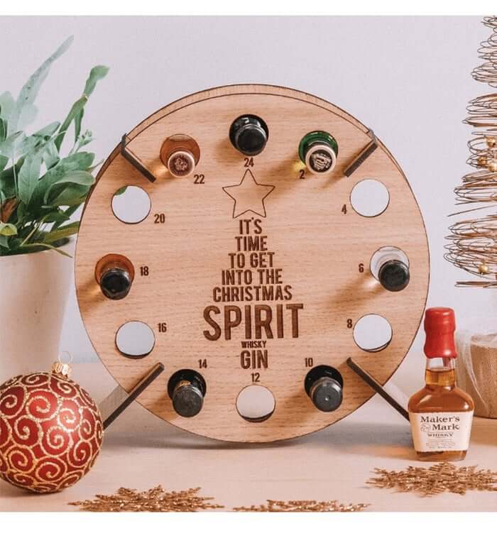 Calendario de adviento de Navidad de madera para cervezas y vinos