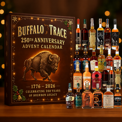 Calendario de adviento de whisky y bourbon con adornos de cuenta atrás
