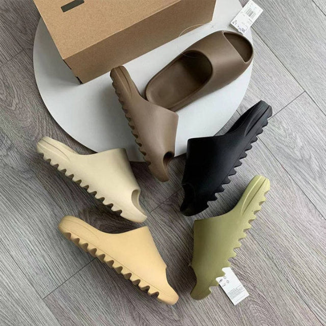 Chanclas Cloud acolchadas con suela estriada
