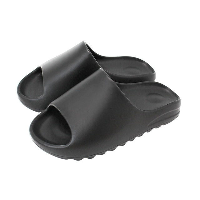Chanclas Cloud acolchadas con suela estriada
