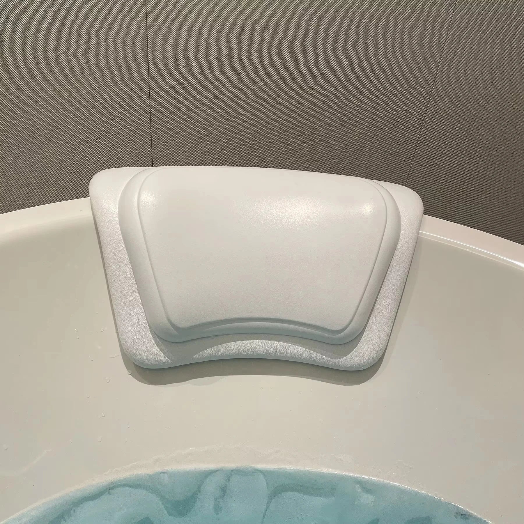 Cojín de baño antideslizante HydroLuxe con espuma de silicona y funda de PU