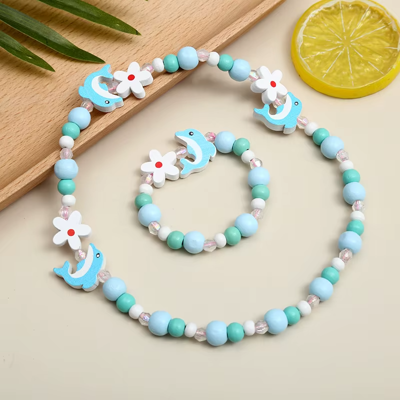 Conjunto de collar y pulsera de cuentas de madera con animales para niñas