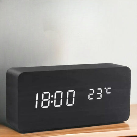 Despertador inteligente LED con control por voz y diseño de madera