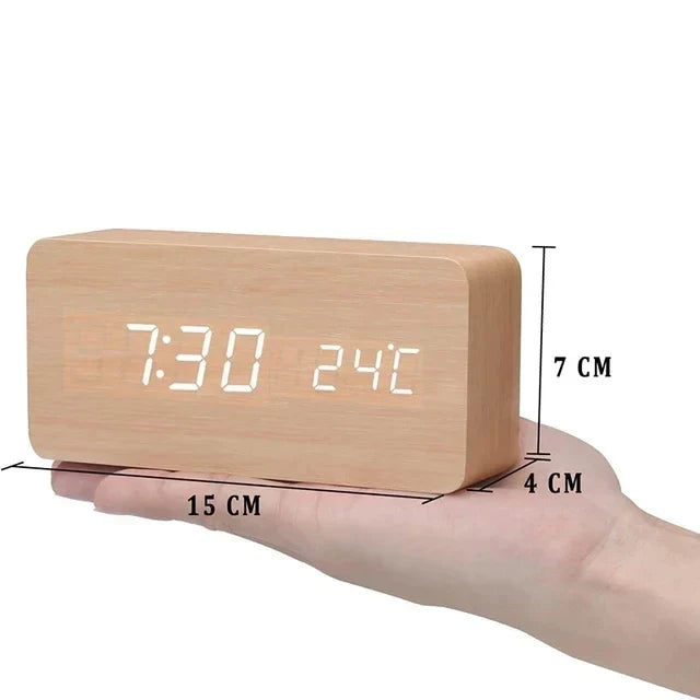 Despertador inteligente LED con control por voz y diseño de madera