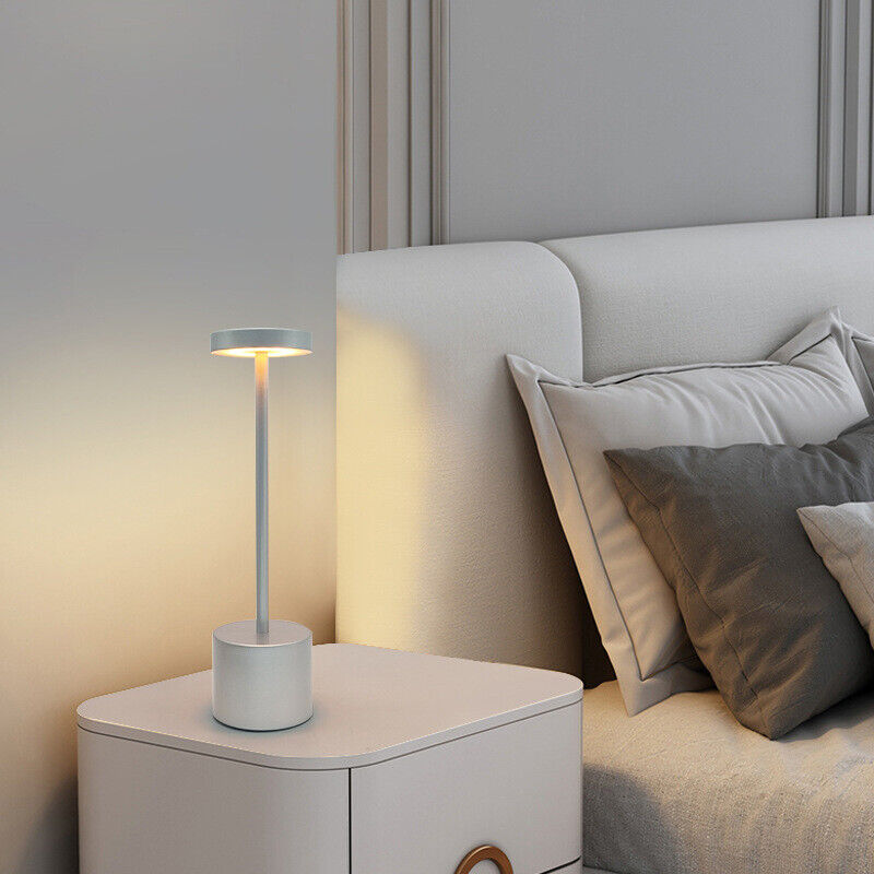 Lámpara de mesa LED inalámbrica recargable moderna para salón