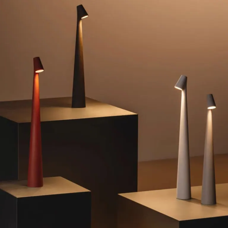 Lámpara de mesa nórdica minimalista inalámbrica LED
