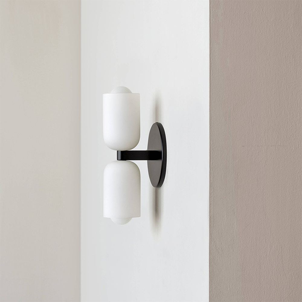 Lámpara de pared elegante con luz hacia arriba y abajo