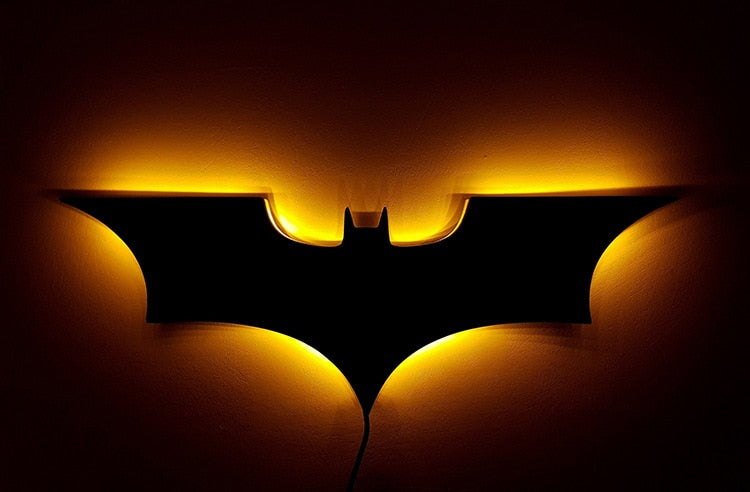 Lámpara LED de pared Batman con mando a distancia inalámbrico y cambio de color