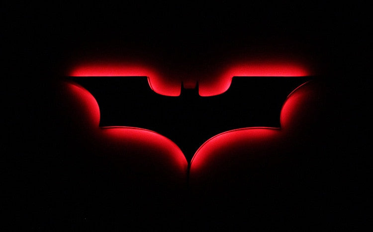 Lámpara LED de pared Batman con mando a distancia inalámbrico y cambio de color
