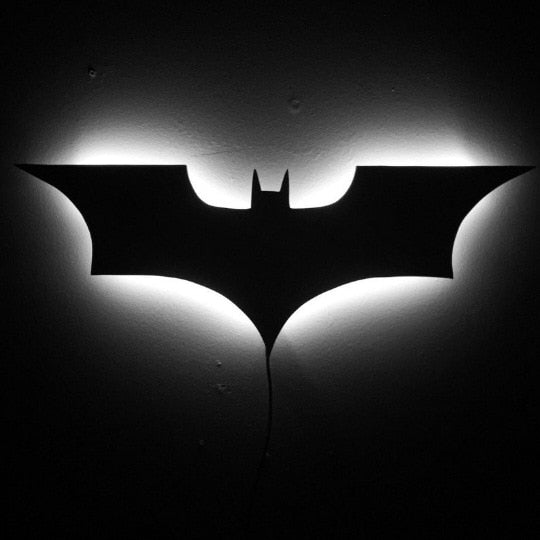 Lámpara LED de pared Batman con mando a distancia inalámbrico y cambio de color