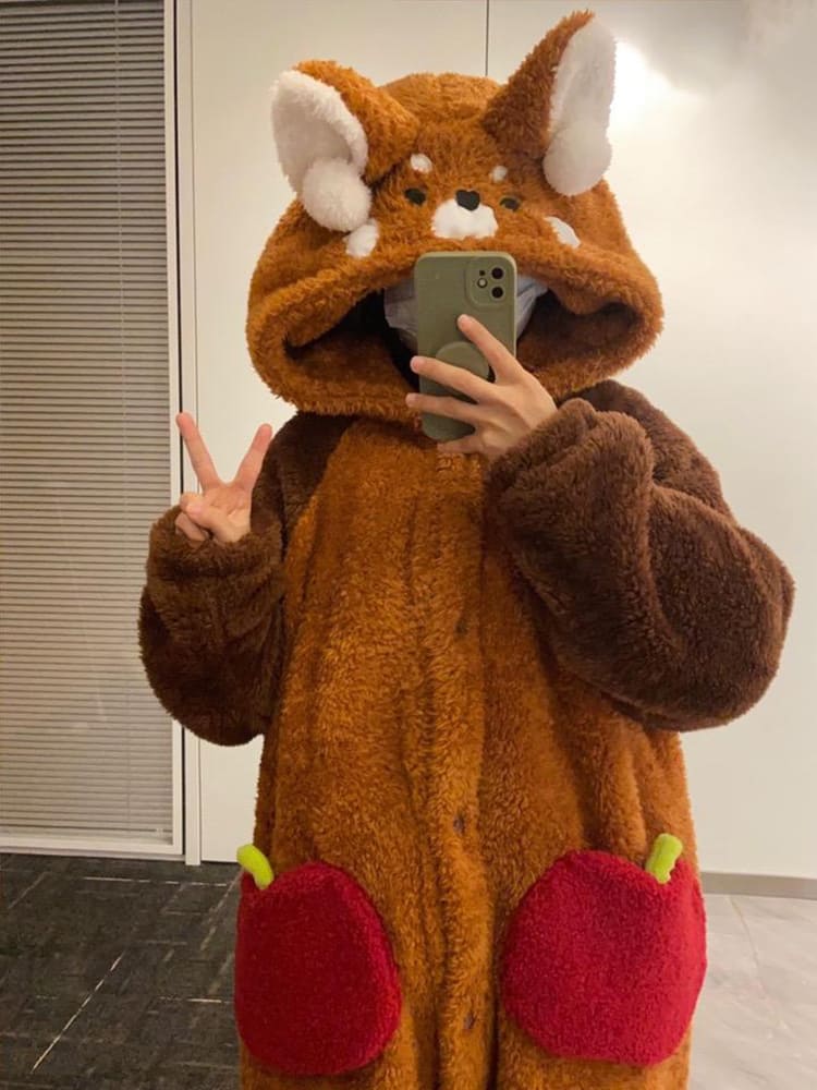 Pijama kawaii con capucha de panda rojo para noches acogedoras