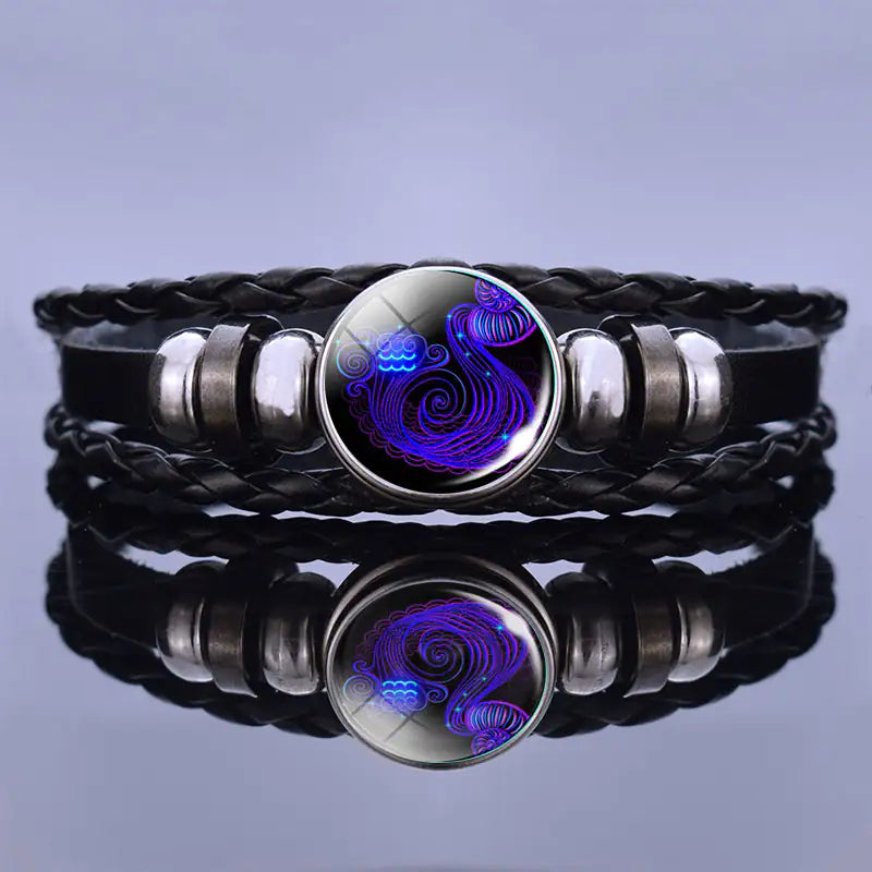 Pulsera de cuero con amuleto astrológico
