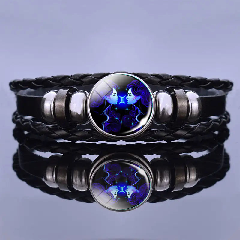 Pulsera de cuero con amuleto astrológico