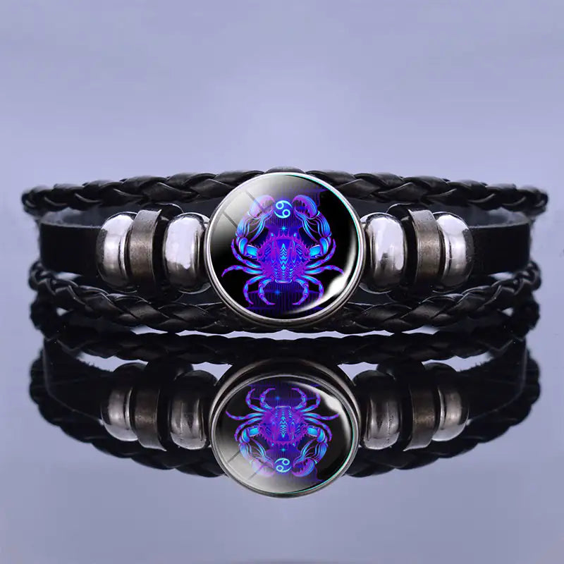 Pulsera de cuero con amuleto astrológico