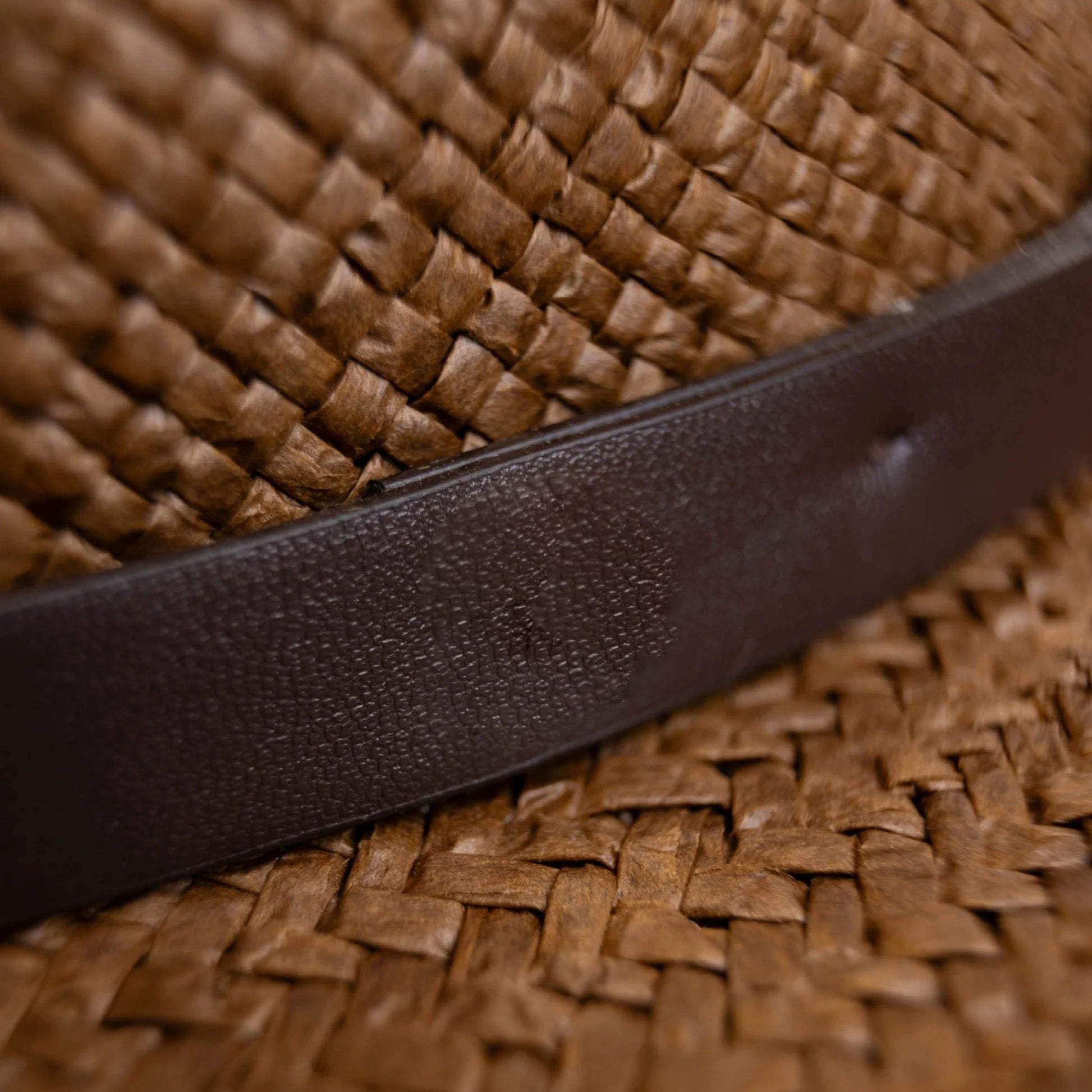 Sombrero fedora de paja minimalista moderno – Café