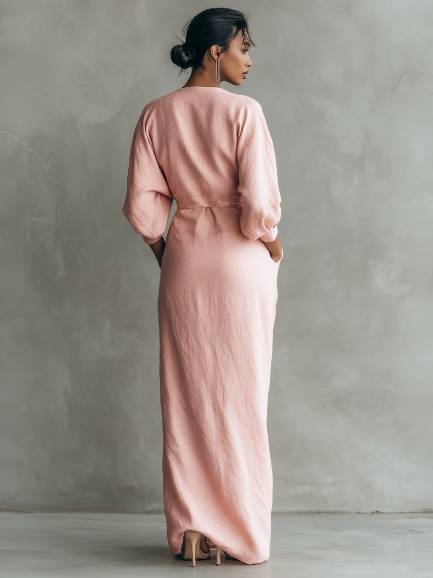 Vestido largo de mujer elegante con cuello en V drapeado y mangas murciélago