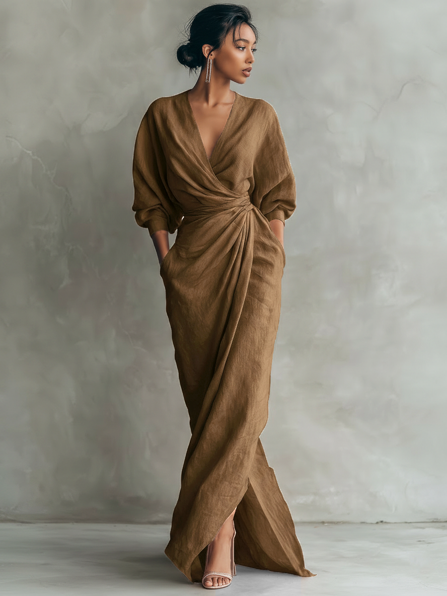Vestido largo de mujer elegante con cuello en V drapeado y mangas murciélago
