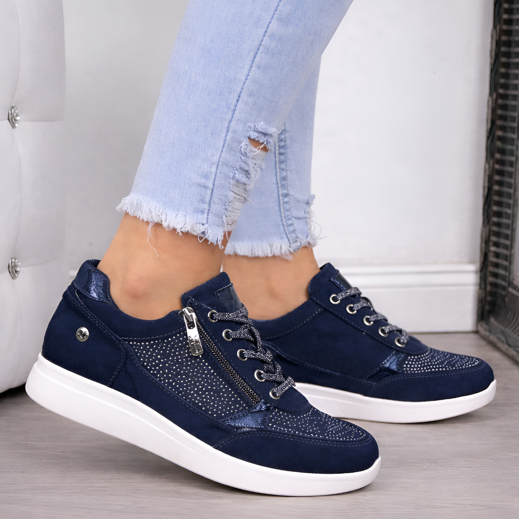 Zapatillas de ante con tachuelas y soporte