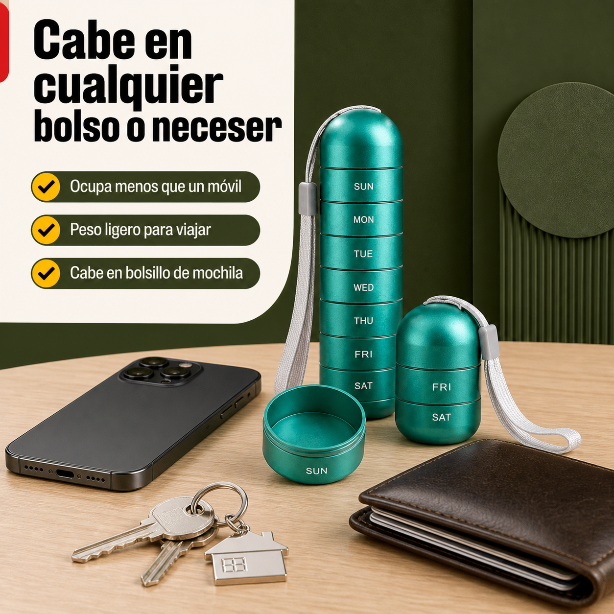 Pastillero semanal de 15,3 cm junto a objetos cotidianos mostrando su tamaño real y portabilidad