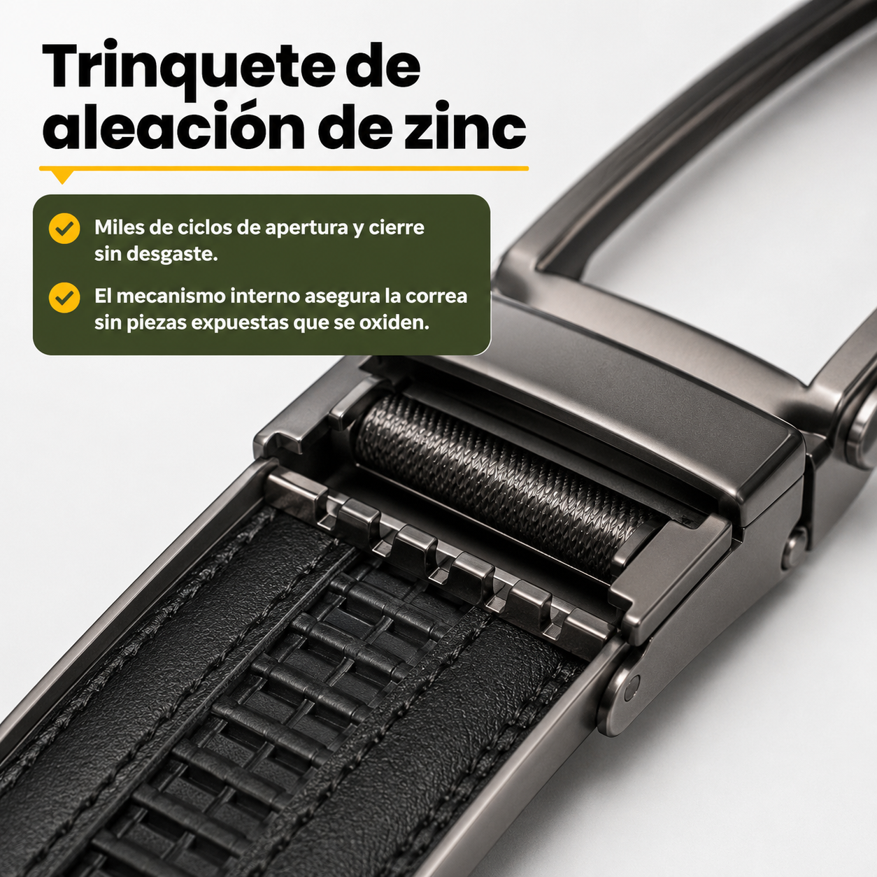 Detalle del mecanismo de trinquete interno de la hebilla del cinturón automático con correa insertada