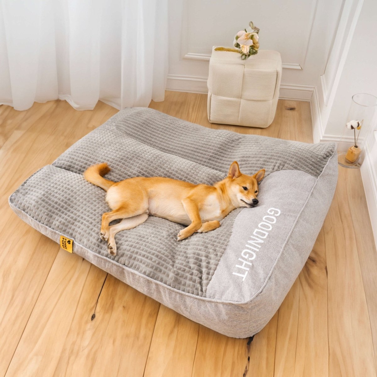 Cama grande con cojín grueso y antirrayas para perro