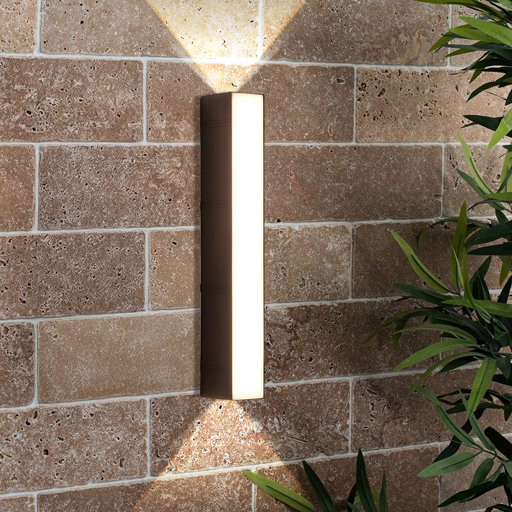 Aplique de Pared Moderno para Exterior – Lámpara LED Vertical