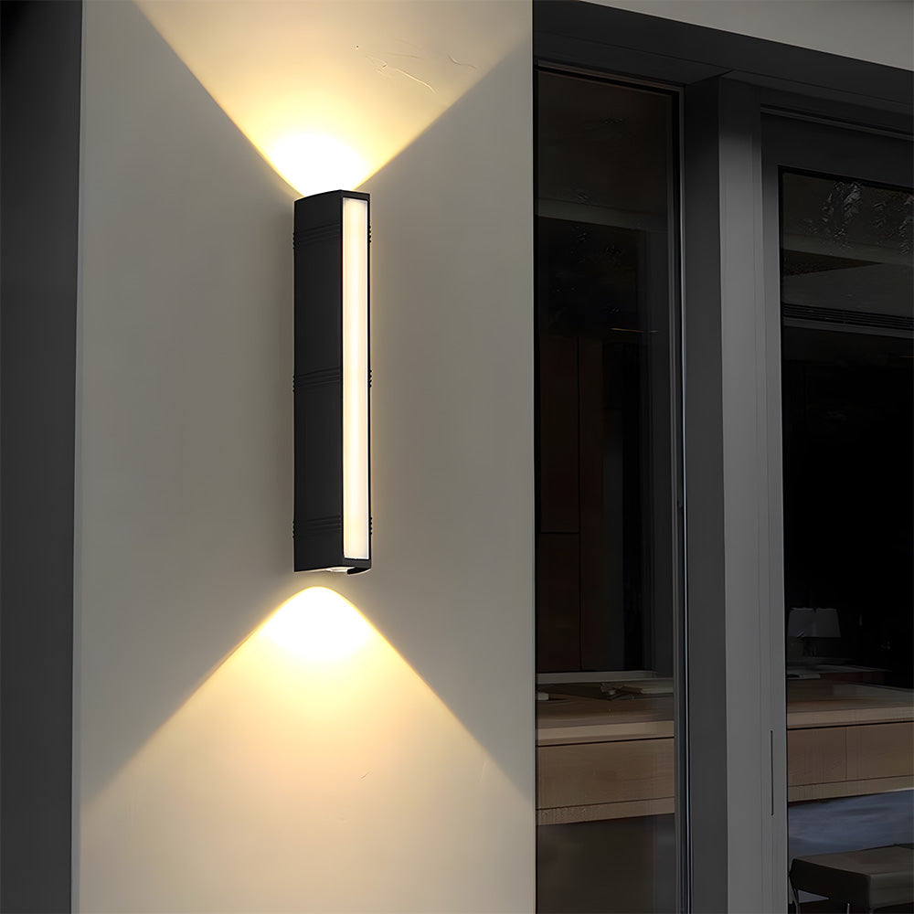 Aplique de Pared Moderno para Exterior – Lámpara LED Vertical